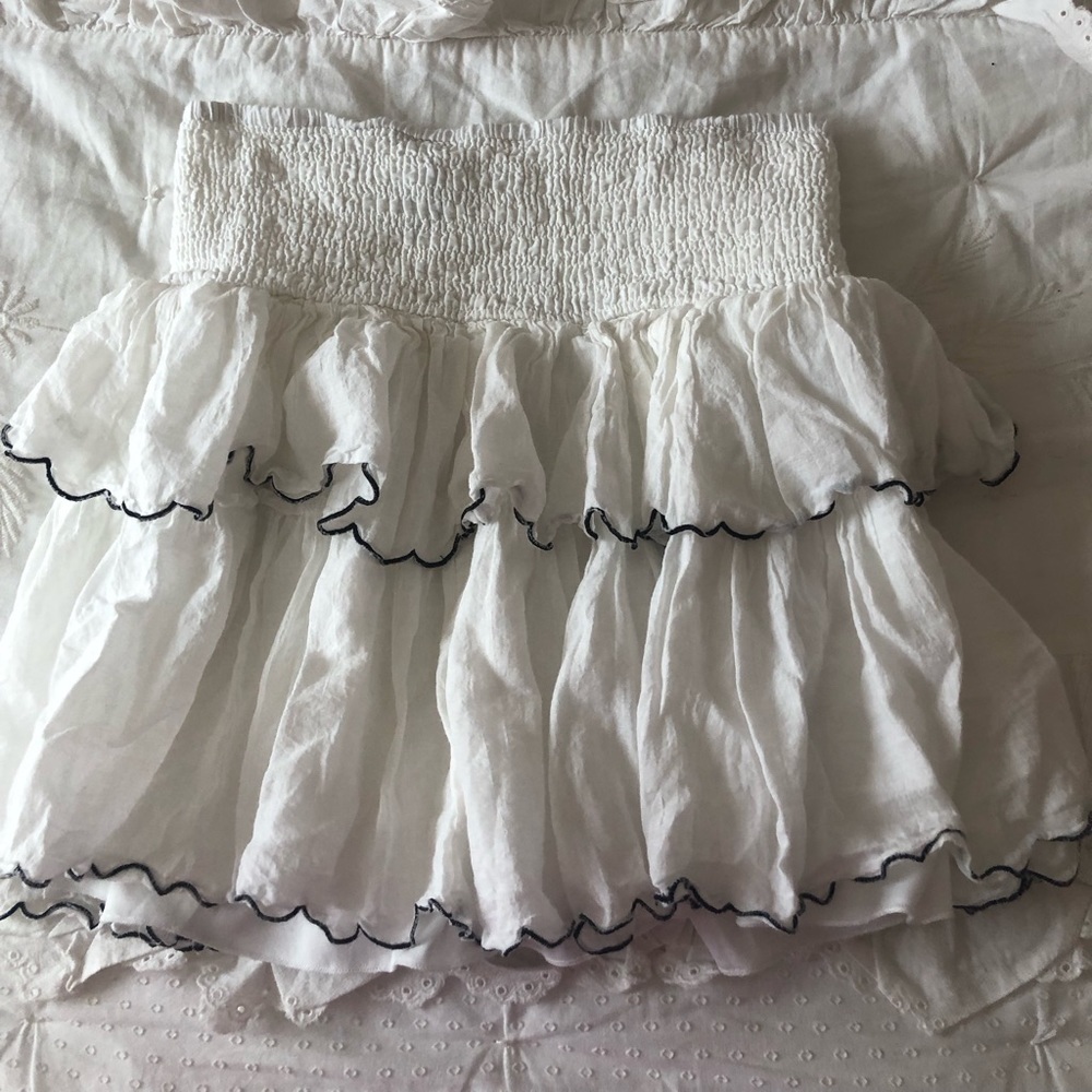 White skirt, size medium